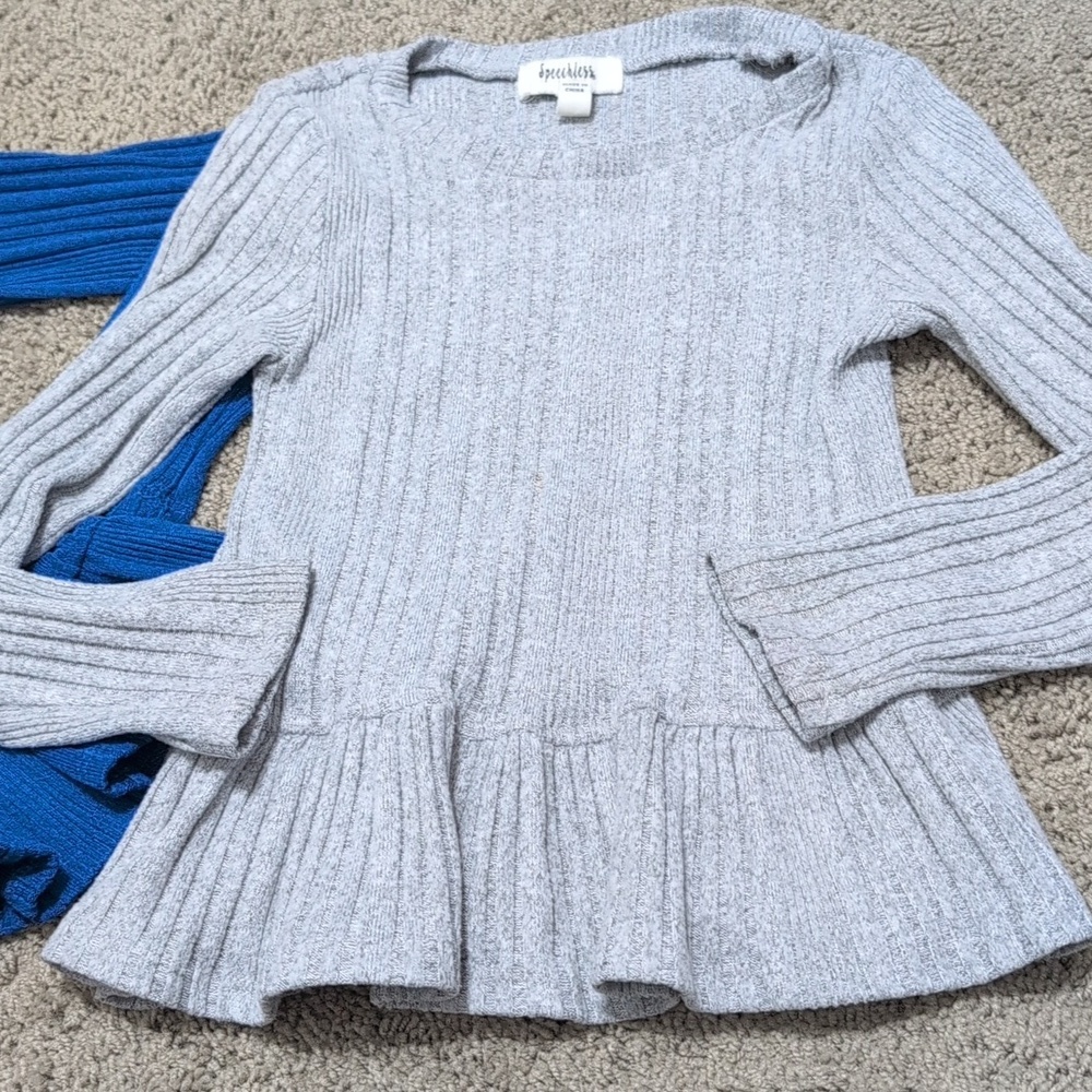 Pair Of Peplum Sweater Tops Girls Size Small Blue And Gray - Picture 2 of 9
